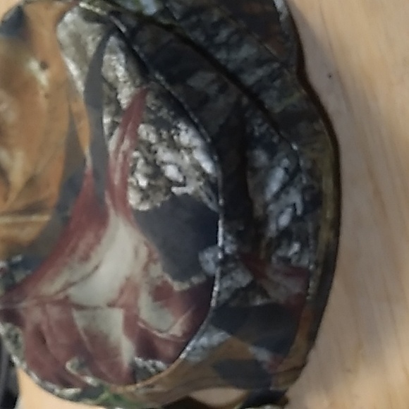 Mossy Oak Hat- SPARTANS - Picture 2 of 11